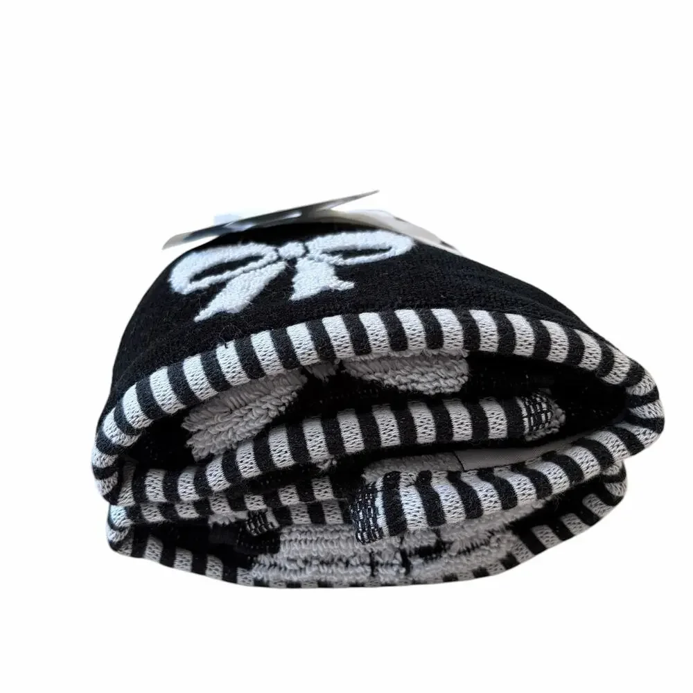 Style Sanctuary chic black